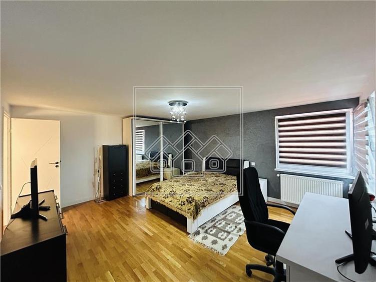 Ap complet renovat, 120 mp utili, garaj, 2 balcoane, pivnita - B-dul Victoriei