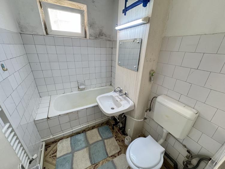 Apartament 3 camere zona Cet cu Centrala