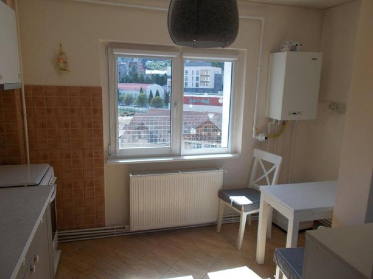 Proprietar inchiriez ofer garsoniera mare Racadau, Paraului 345 euro .