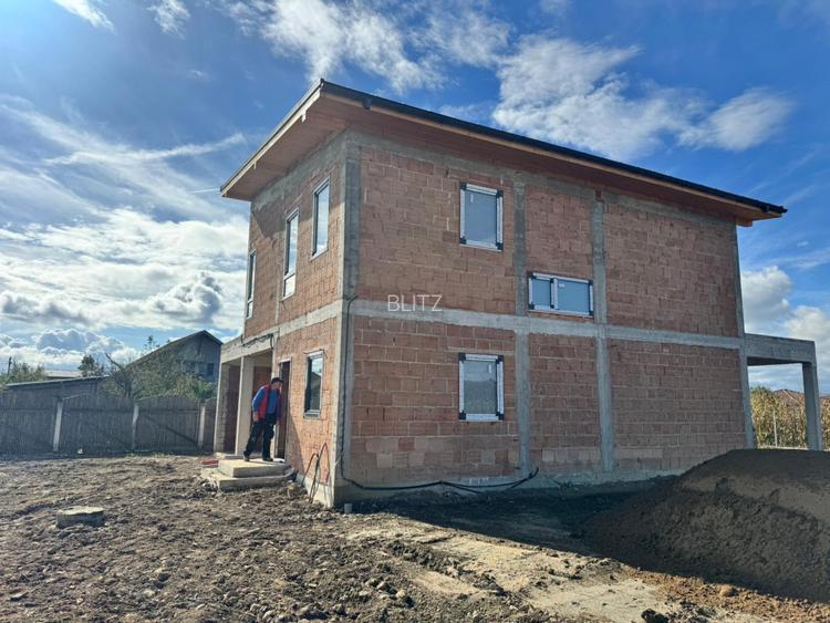 Casă individuală la roșu – 130 mp utili, teren 440 mp, drum privat - 5