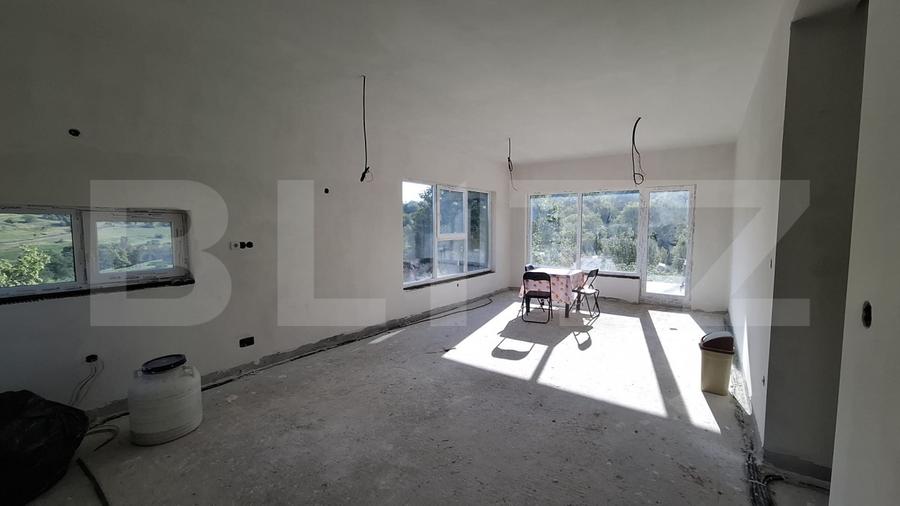 Casa pe un nivel, cu teren 2997 mp, panorama superba,Suceagu