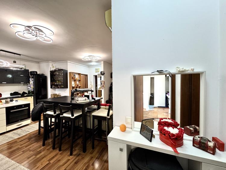 Apartament 3 camere gata de mutare, decomandat, parcare subterana - Auchan Titan