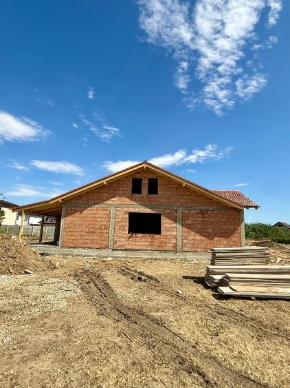 Duplex de vanzare Mosnita Noua | Despartit prin baie si dressing | 80,25 mp util