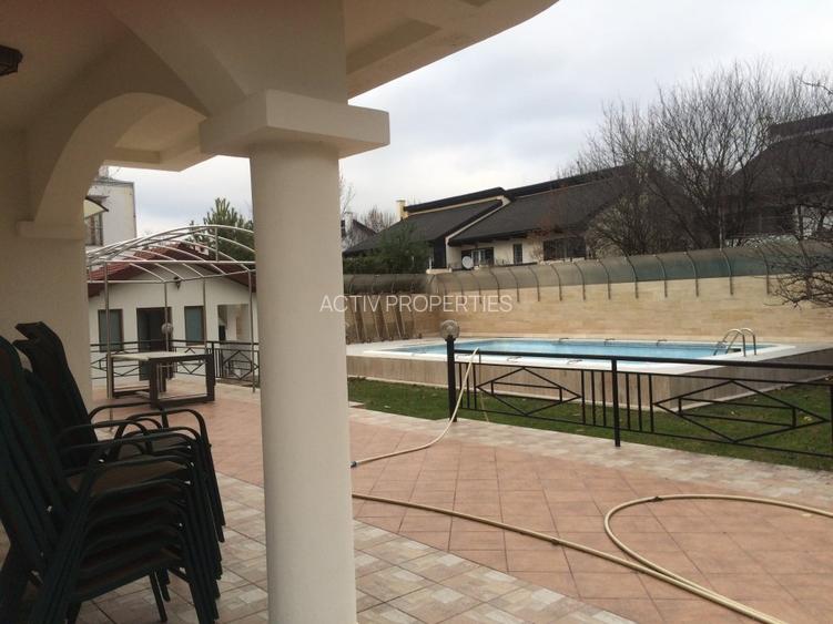 Vand vila Erou Iancu Nicolae,Privighetorilor,Jollie Ville,piscina,garaj 2 masini - 2