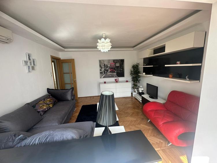 Apartament lux cu centrala proprie in centru
