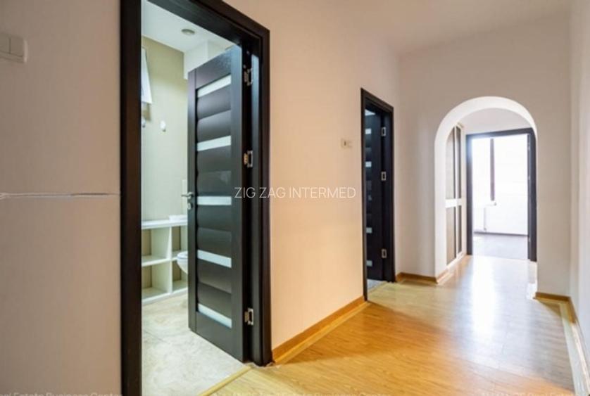 Faleza Nord, imobil P+1, 7 camere - 27