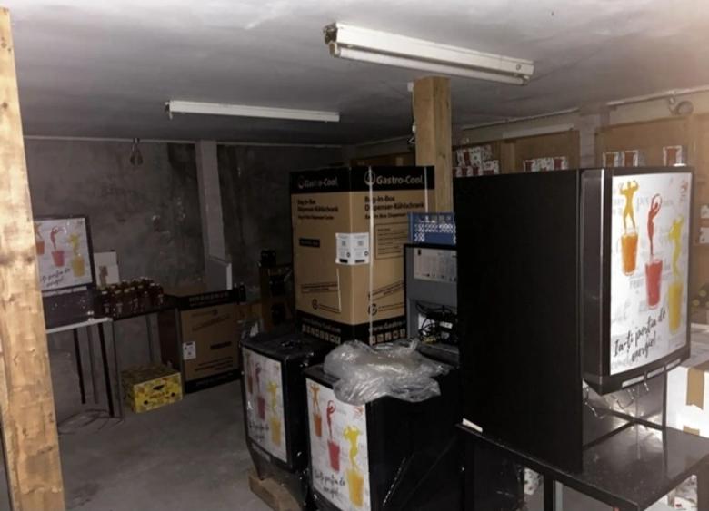 Spatiu comercial 80 mp curte 100 mp trifazic central depozit atelier