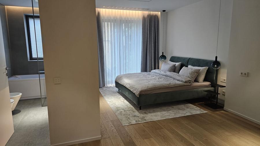 Apartament in Imobil boutique de lux, 2026, curte proprie 125 mp, impecabil