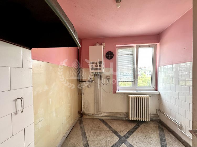 Apartament 2 camere decomandat | Etaj 3/4 | Centru