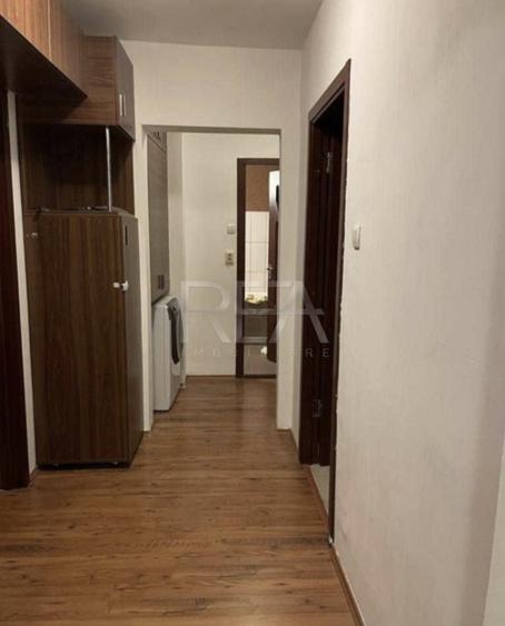 3 camere, 9/10, bloc 1979, anvelopat-Gorjului-Valea Lunga
