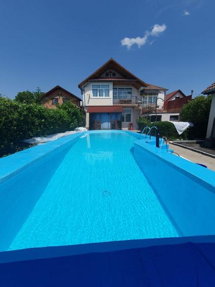 Casa | 9 camere | Garaj | Piscina | Teren 3.000 mp | Comision 0%