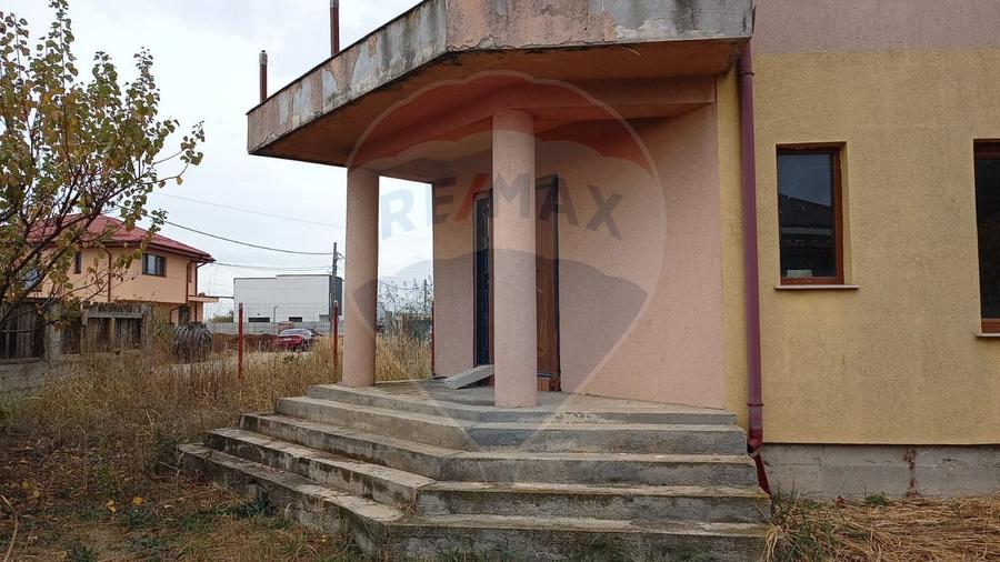 Vanzare Casă / Vilă 5 camere Saftica Primarie