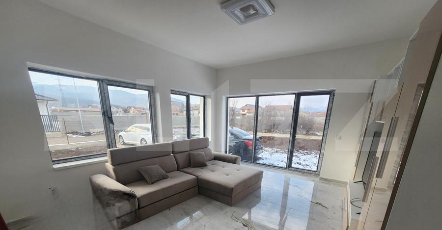 Casa individuala cu 3 camere,700 mp teren, zona Kaufland-Cetate