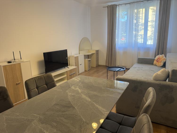Ap 3 camere decomandate renovat et 1 Strand central