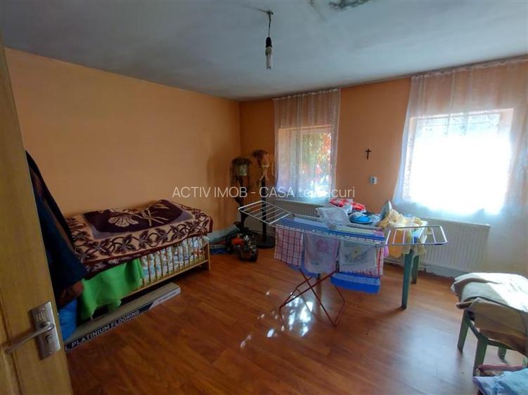 Nicolint, Casa la Cheie, 5 Camere, Mobilata Utilata, Pret FIX - 29