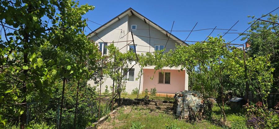 Vânzare proprietate - Casă spațioasă cu teren generos în Bilciurești Dâmbovița