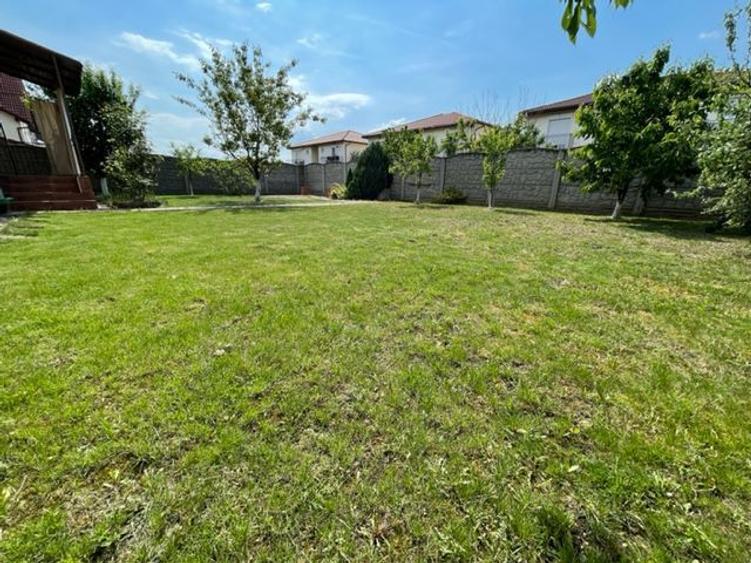 Pretabila pentru doua familii