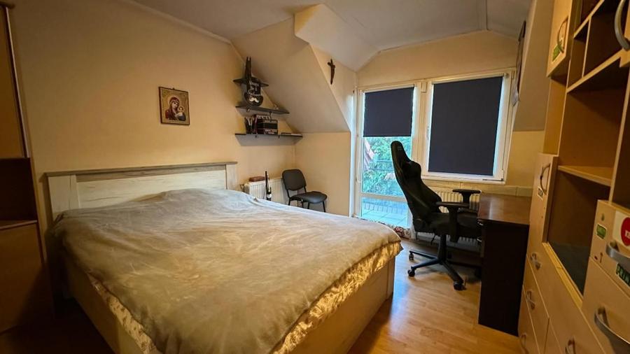 Casa individuala 6 camere cu teren 700 mp si garaj in Selimbar