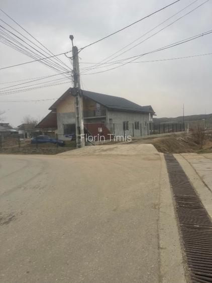 Vând teren intră și extravilan sat nou lipanesti cu toate utilitățile la poarta - 7