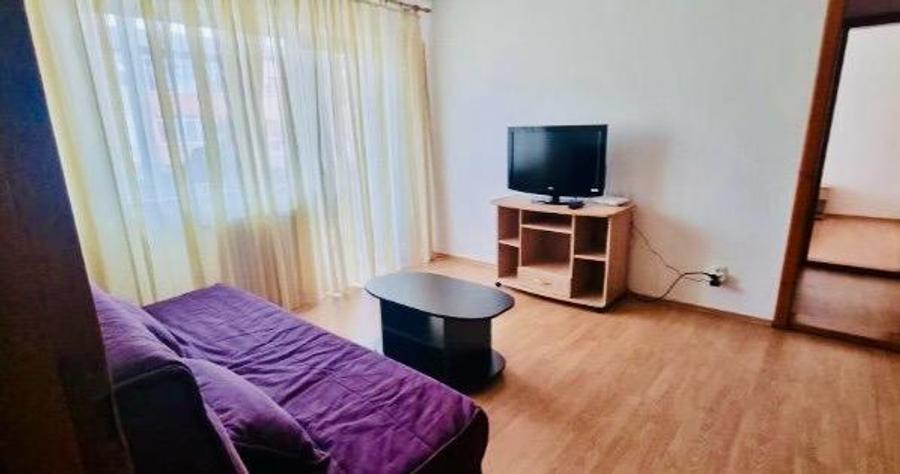 Apartament 2 camere, Cetate, balcon, parcare, 280 Euro/luna