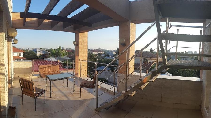 Vila 7 camere zona Capitol. Ideal locuit/Birouri