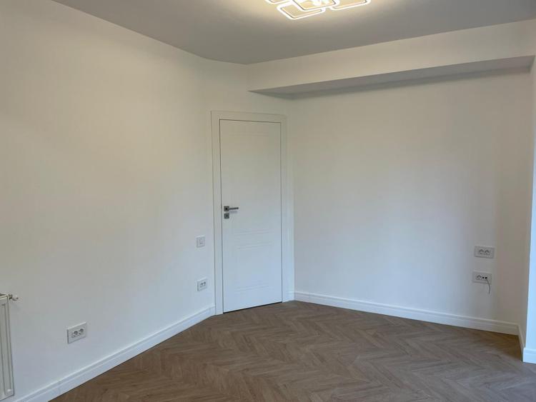 Apartament 4 camere-decomandat-zona Arcul de Triumf