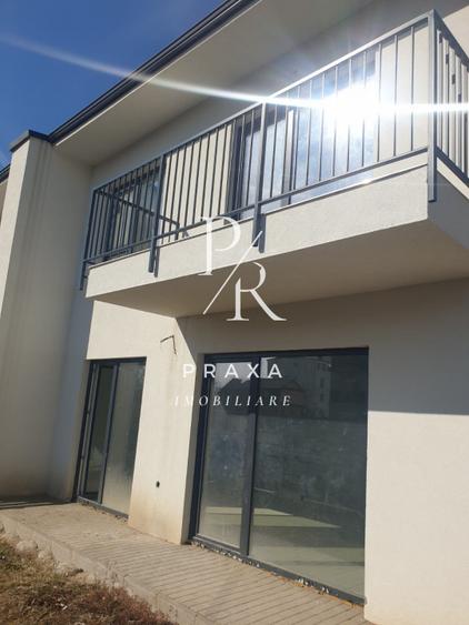 Casa cu 4 camere, 130 mp utili, 216 mp de teren , str. Crisan, loc. Floresti