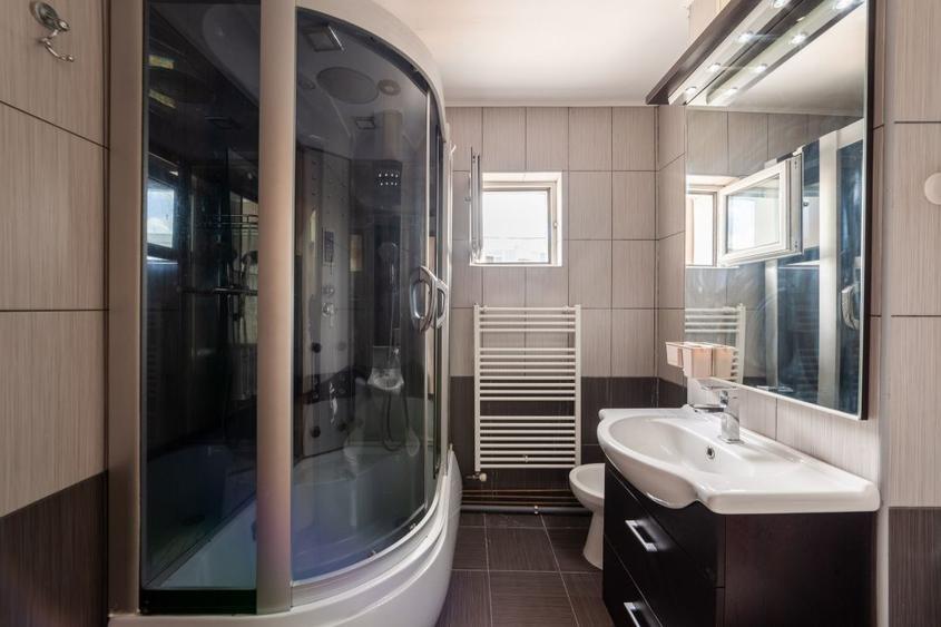 APARTAMENT DECOMANDAT - TRIVALE - ETAJ INTERMEDIAR