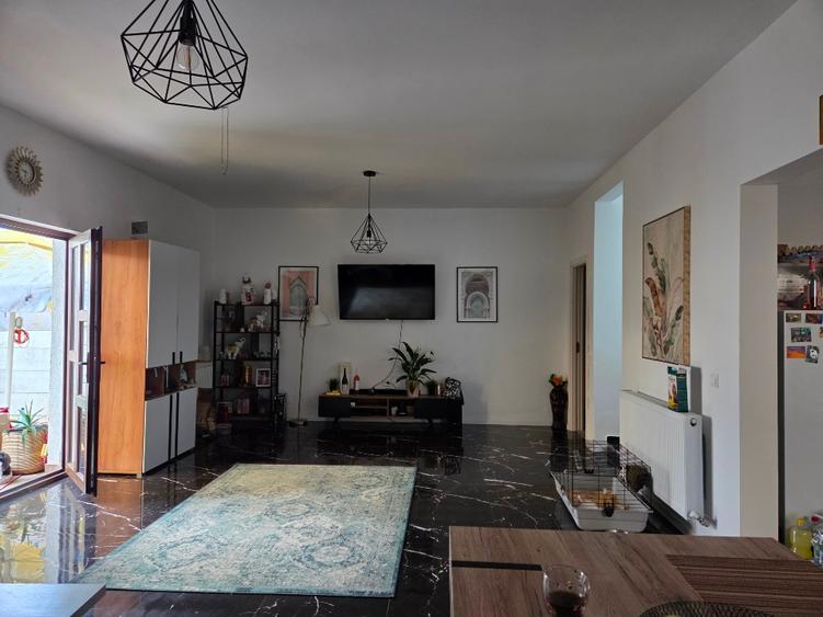 Proprietar-vand casa oras pantelimon