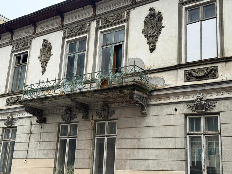 VANZARE CASA VILA INDIVIDUALA