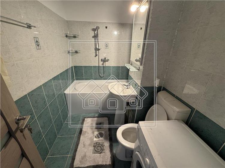 Apartament de inchiriat in Sibiu - 2 camere - decomandat zona buna