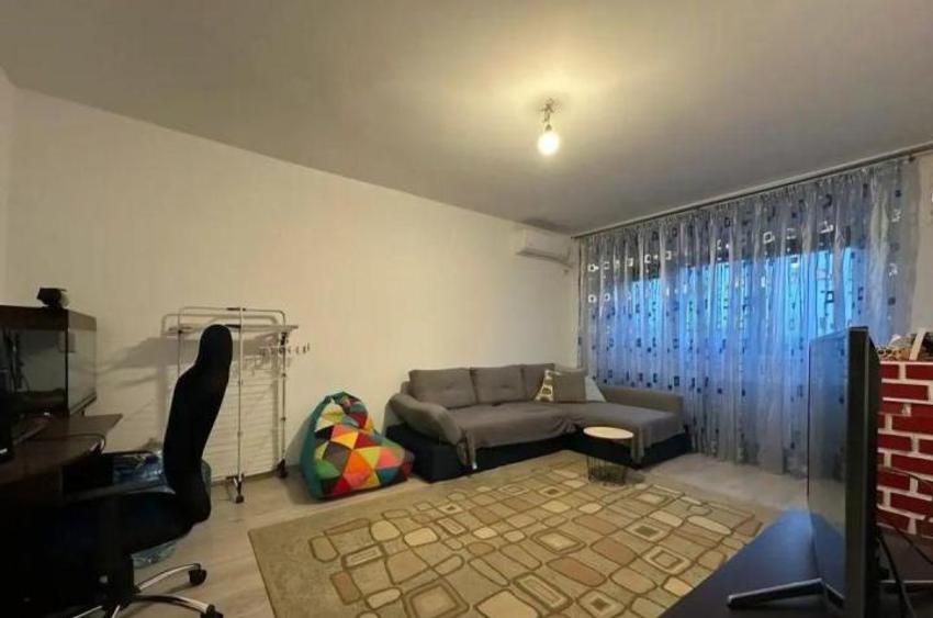 Apartament 3 camere decomandat zona Drumul Taberei