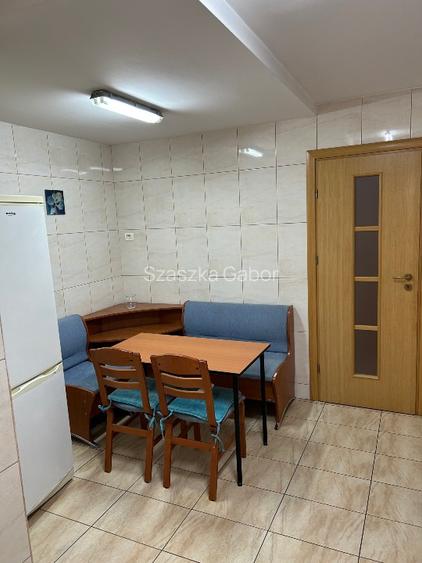 Inchiriez (ofer) apartament 3 camere decomandat , zona centrala , cu parcare - 14