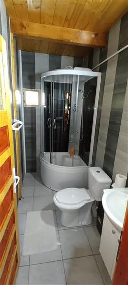 COMPLEX 5 CABANE DIN LEMN CU ACCES LA DUNARE + teren in Podul Gornei, jud. CS