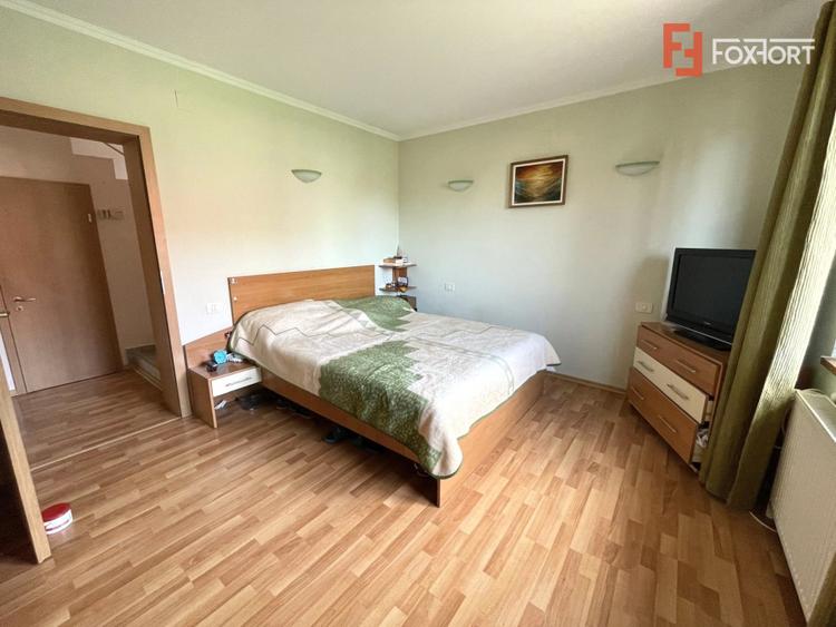 Casa individuala cu 7 camere si teren de 431 mp, zona Lipovei
