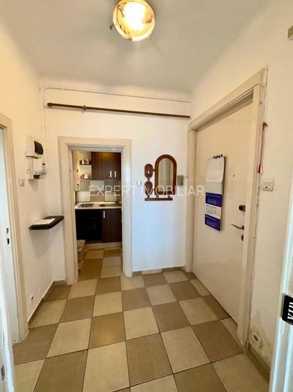 Bd. Carol I, Ultracentral Garsonieră Interbelică cu Potențial Premium stradal - 3
