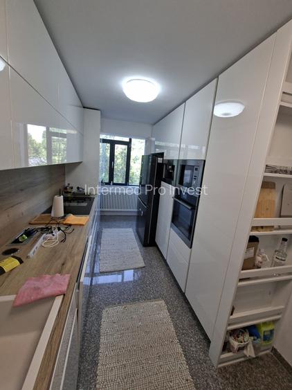 Ultracentral- Casa Casatoriilor, oferta rara la vanzare cu 3 camere - 5