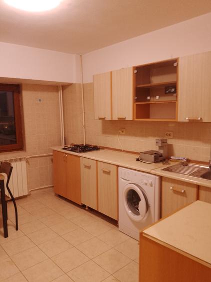 Vanzare apartament 4 camere Pta Alba Iulia
