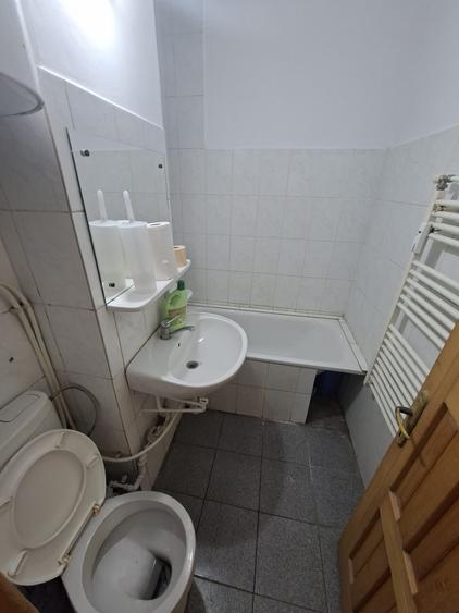 Apartament 3 camere, decomandat, zona Pacurari