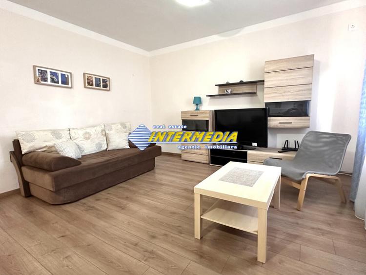 Apartament 2 camere de inchiriat Bloc Nou Cetate cu parcare