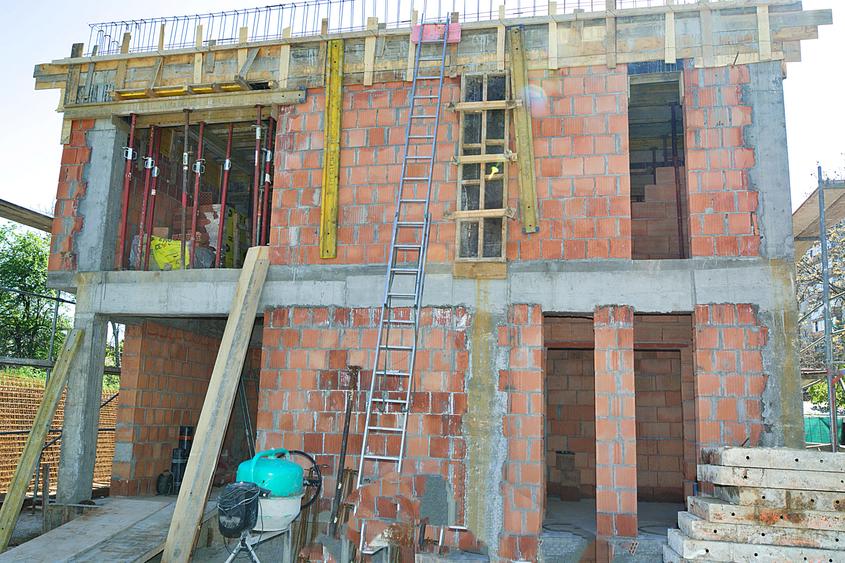 Casă individuală P+1, cu 4 camere in Titan-Sector 3, 2 locuri de parcare