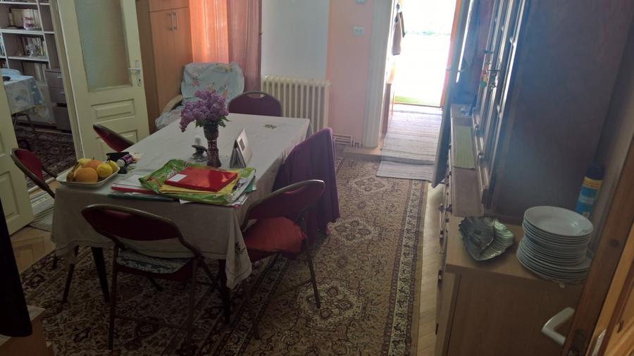 Apartament 3 camere in vila zona Colinei