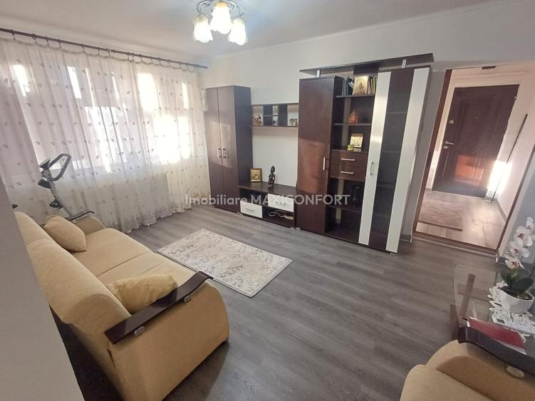 OFERTĂ! Apartament 2 camere Zona Școlilor – mobilat, etaj 3