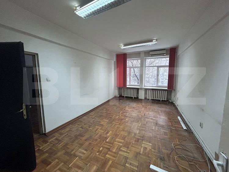 Spatiu de birouri, 231.74 mp, 8 camere, zona Colegiul Fratii Buzesti