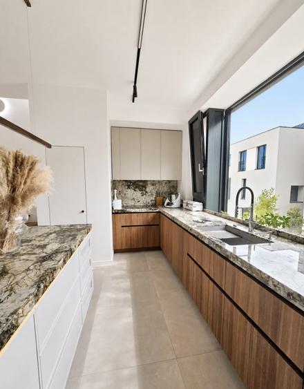 Townhouse Avalon Estate- 4 camere - cu Terasa si Gradina