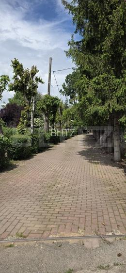 Proprietate Exclusivistă: 2 Case, Piscină și Teren de Tenis pe 3833 mp - 4