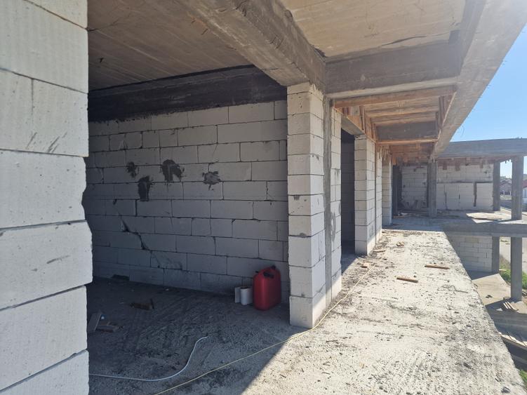 Midia Sat - Constructie S+P+1 la Rosu cu teren propietate - 148.000euro