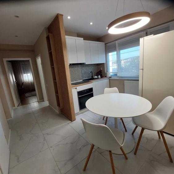 Apartament 2 camere, decomandat, 50 mp, ultrafinisat, piata Mihai Viteazu!