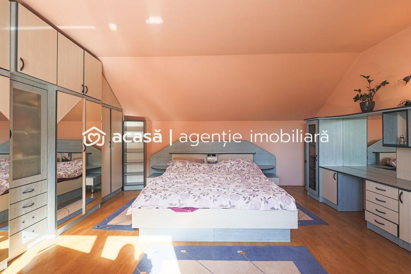 Vilă cu 6 camere în zona rezidențială - Poltura