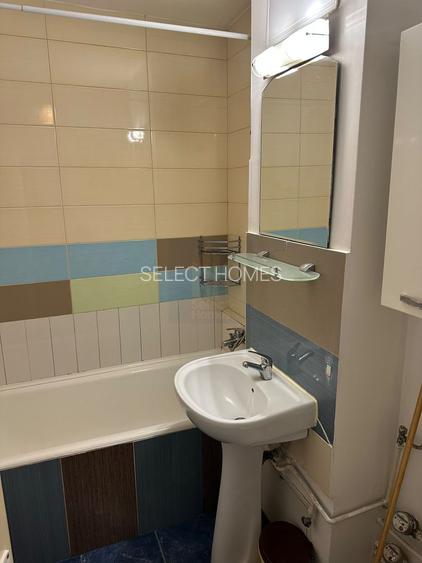 Garsoniera de Inchiriat Ramnicu Sarat -Auchan Vitan - 9